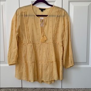 NWT yellow American Eagle top
